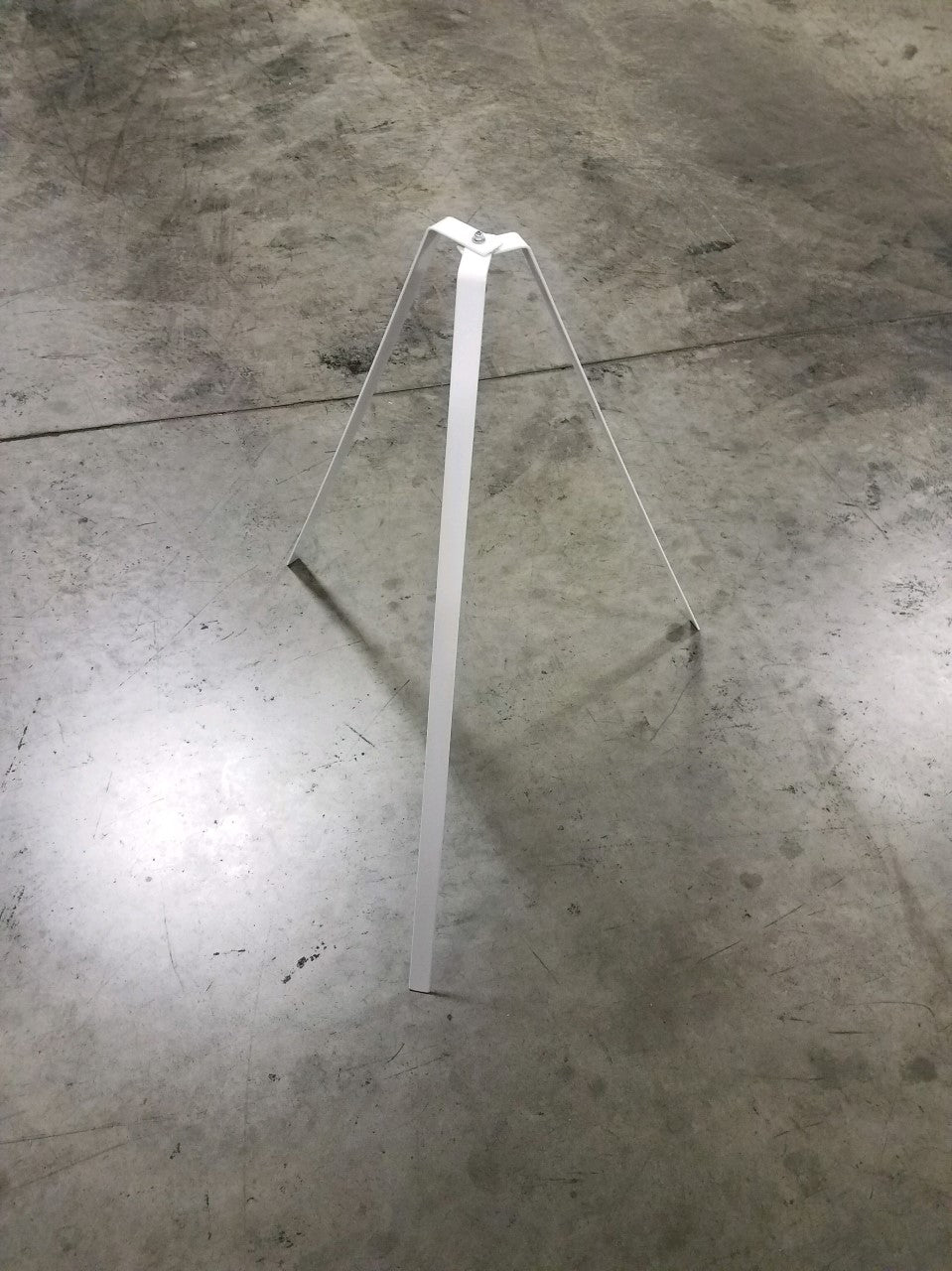 Tripod Lamp Holder